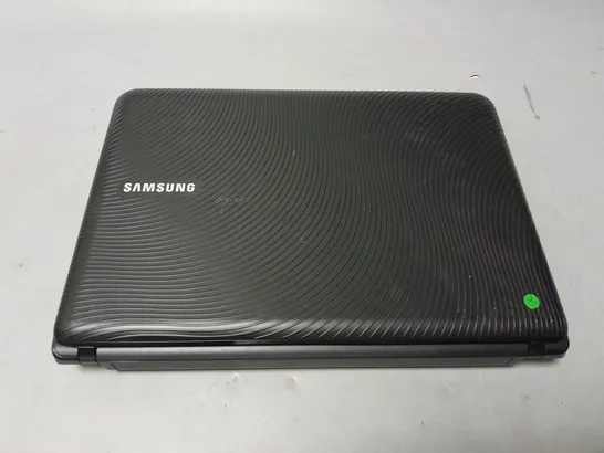 SAMSUNG NB30P 10 INCH ATOM N450 1.66GHZ