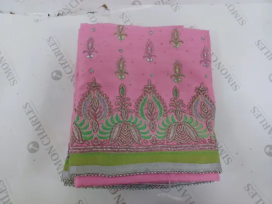 PINK PATTERNED EMBROIDERED TABLECLOTH