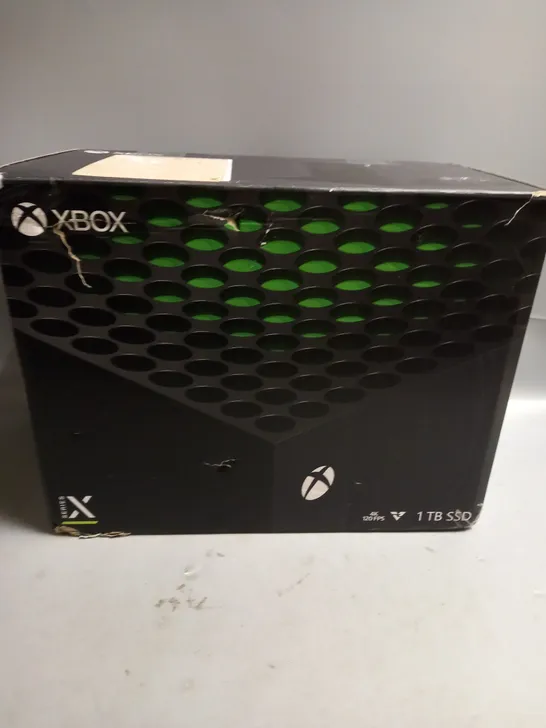 BOXED XBOX SERIES X 1 TB SSD WITH ONE CONTROLLER BLACK