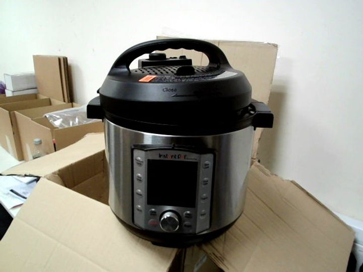 10-IN-1, 5.7L ELECTRIC PRESSURE COOKER 3184310-Simon Charles Auctioneers