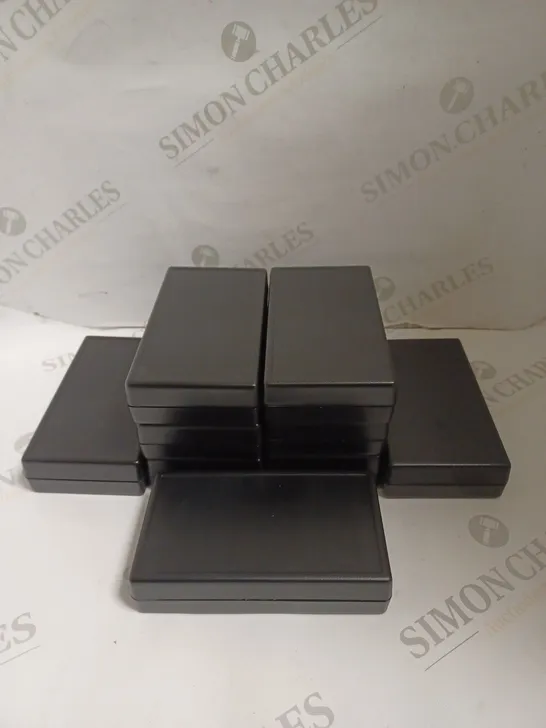 9 X PLASTIC MOUNTABLE CASES IN BLACK 