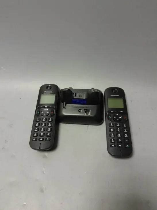 BOXED PANASONIC KX-TGC222 DITITAL CORDLESS ANSWERING SYSTEM 