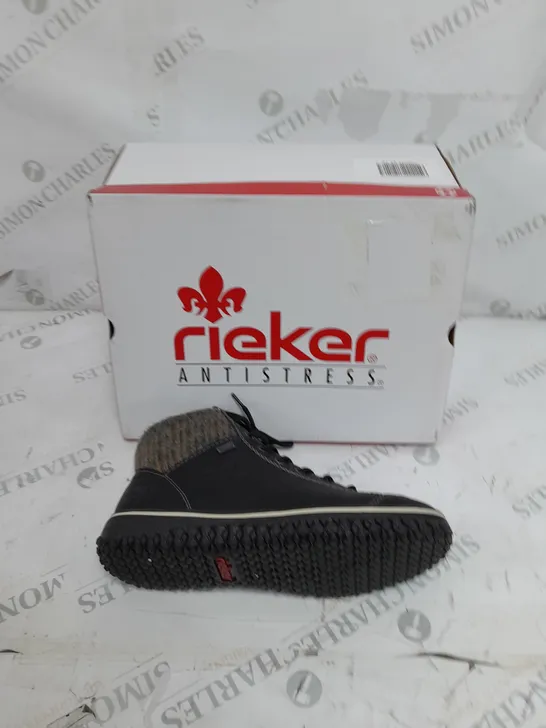 BOXED PAIR OF RIEKER LACE UP BOOTS IN BLACK SIZE 6