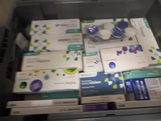 LOT OF ASSORTED EYE CARE ITEMS TO INCLUDE SPECSAVERS, ACUVUE AND DAILIES