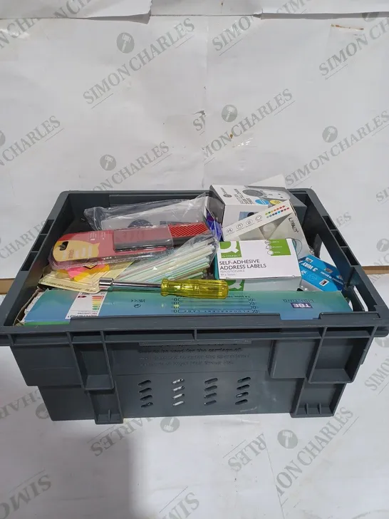 BOX TO CONTAIN APPROXIMATELY 30 ASSORTED HOME IMPROVEMENT PRODUCTS, INCLUDES PLUGS, LABELS & SKY REMOTE 