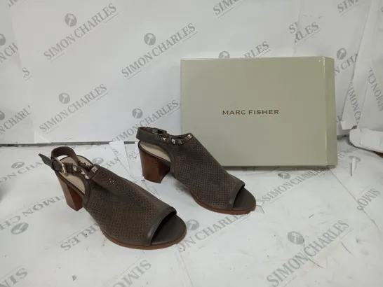 SIZE 7 MARC FISHER LIGHT BROWN SUEDE SANDAL BOXED 