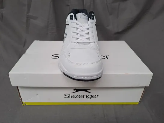 BOXED PAIR OF SLAZENGER TENNIS SHOES IN WHITE/NAVY UK SIZE 11