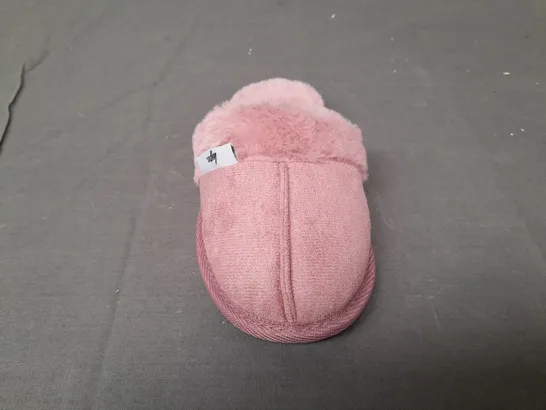 PAIR OF HYPE SLIPPERS IN PINK SIZE UK CHILDRENS 12/13