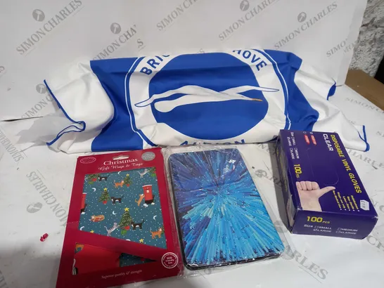 BOX OF ASSORTED ITEMS APPROXIMATELY 20 TO INCLUDE IPAD CASE, DECORATIONS, BRIGHTON FC FLAG ETC