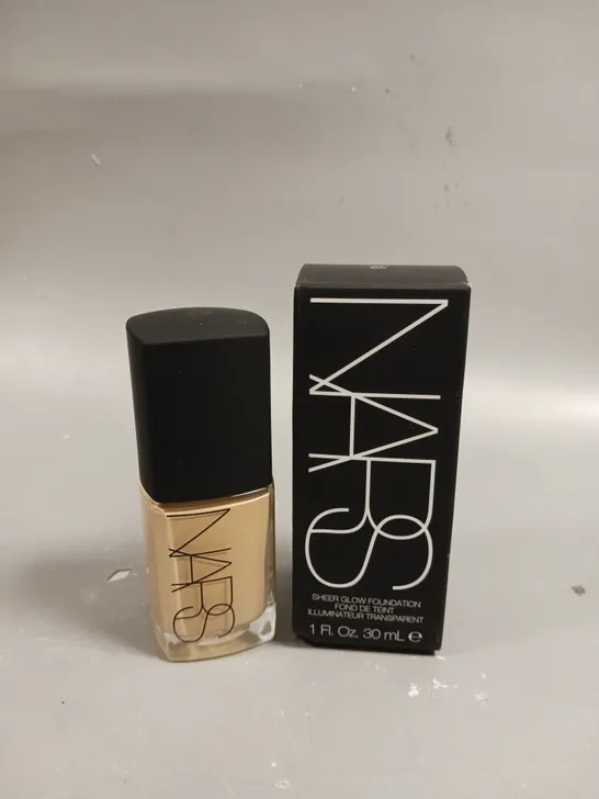 NARS SHEER GLOW FOUNDATION - LIGHT 6 FIJI 