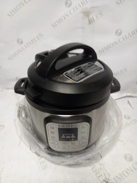 INSTANT POT DUO MINI PRESSURE COOKER