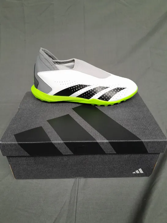 BOXED PAIR OF ADIDAS PREDATOR ACCURACY .3  IN WHITE SIZE UK 4