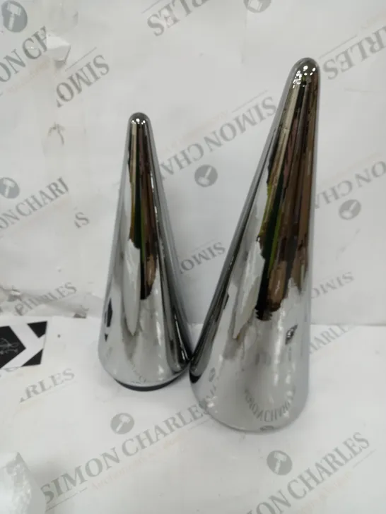 BOXED KELLY HOPPEN SET OF 2 INDOOR/OUTDOOR PRELIT GLASS DECOR - REFLECTIVE CONES