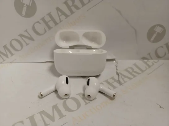 WHITE TRUE WIRELESS BLUETOOTH EARBUDS