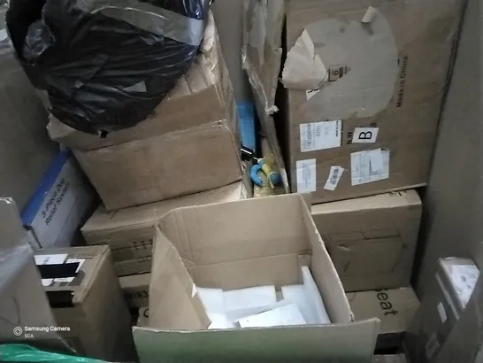 PALLET OF ASSORTED ITEMS INCLUDING FABIAN CLARKE PHOTO FRAMES, PRO IRON MATS, CHRISTMAS TREE STAND, GROHE VITALIO SHOWER SYSTEM, TOILET SEAT, DEHUMIDIFIER 