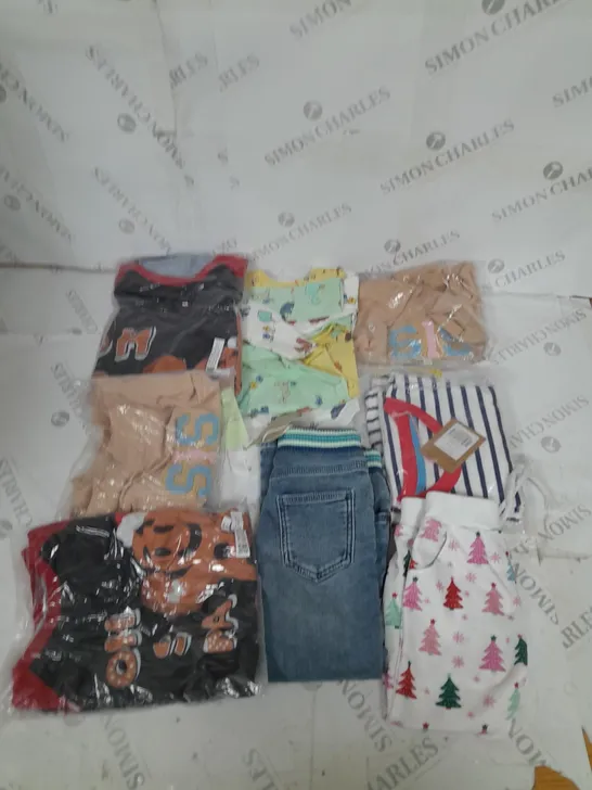 BOX OF ASSORTED CHILDRENS CLOTHING VARYING IN SIZE/COLOUR/STYLE TO INCLUDE:  TOPS, DRESSES, JUMPERS