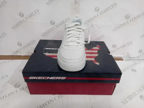 BOXED PAIR OF SKECHERS SPORT COURT 92 SHOES WHITE UK SIZE 10