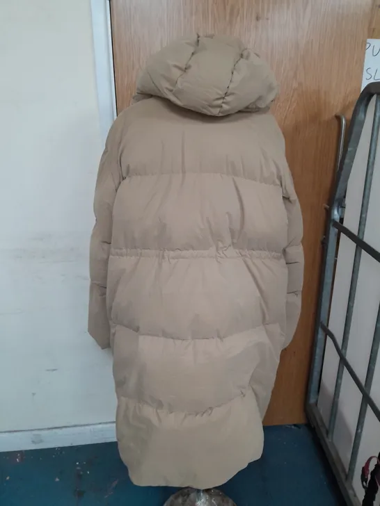 LOS ANGELES ATELIER PUFFER COAT IN BEIGE SIZE M RRP £225