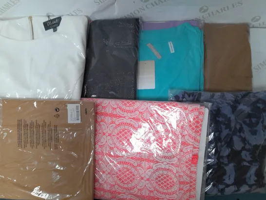 LOT OF APPROX 16 CLOTHING ITEMS IN VARIOUS BRANDS, STYLES, COLOURS AND SIZES