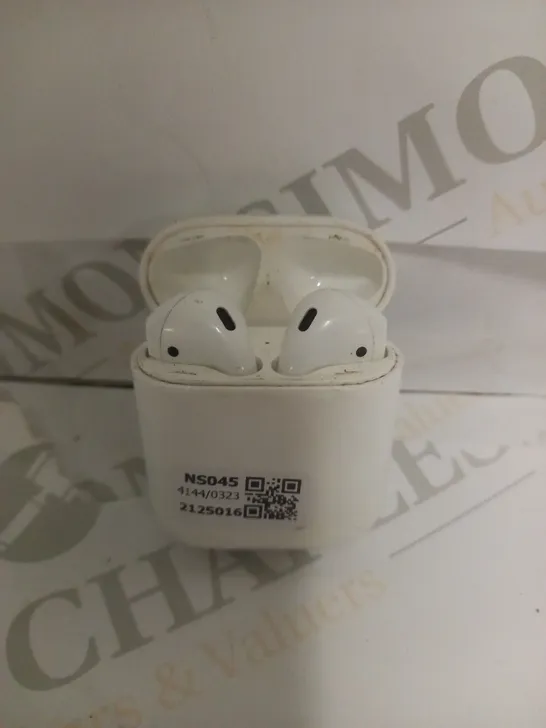 APPLE AIRPODS