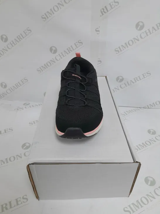 SKETCHERS GRATIS TRAINERS BLACK SIZE 6