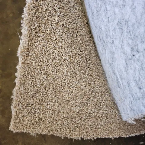 ROLL OF QUALITY DARTMOOR TWIST CARPET APPROXIMATELY 4M × 14M