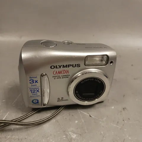 OLYMPUS C-370 CAMEDIA DIGITAL CAMERA 