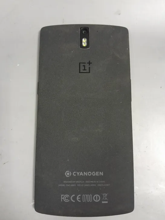 ONE PLUS A0001 SMARTPHONE 