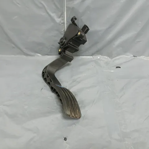 RENAULT MEGANE MK3 ELECTRONIC THROTTLE ACCELERATOR PEDAL