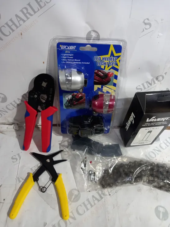 LOT OF ASSORTED ITEMS TO INCLUDE WIRE CRIMPERS/ LED LIGHTS/ WHEEL NUTS 