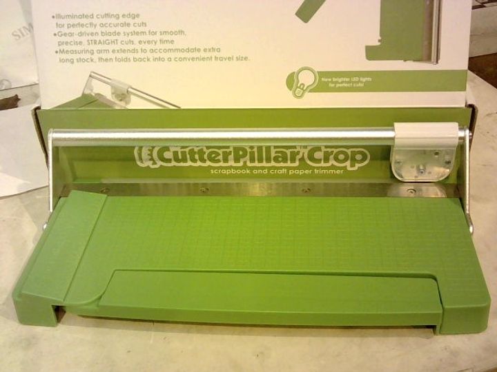 Lot 1240 CUTTERPILLAR CROP PAPER TRIMMER Simon Charles Auctioneers