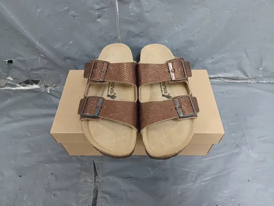 BOXED WOMENS BONOVA SANDALS SIZE 39