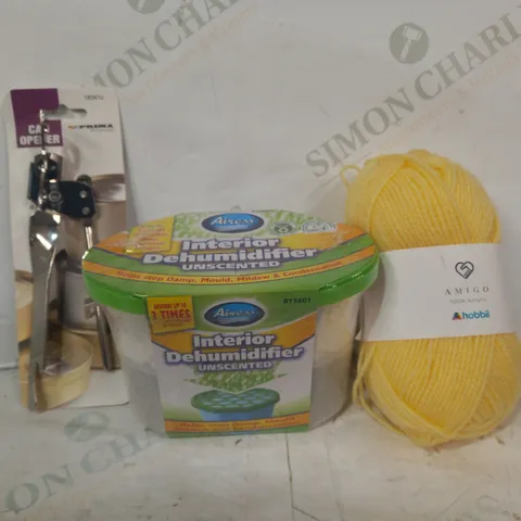 LOT OF APPROXIMATELY 10 ASSORTED HOUSEHOLD ITEMS TO INCLUDE AMIGO ACRYLIC YARN, INTERIOR DEHUMIDIFIER, CAN OPENER, ETC