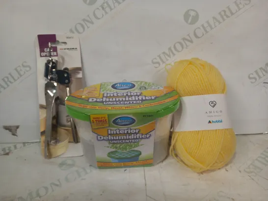 LOT OF APPROXIMATELY 10 ASSORTED HOUSEHOLD ITEMS TO INCLUDE AMIGO ACRYLIC YARN, INTERIOR DEHUMIDIFIER, CAN OPENER, ETC