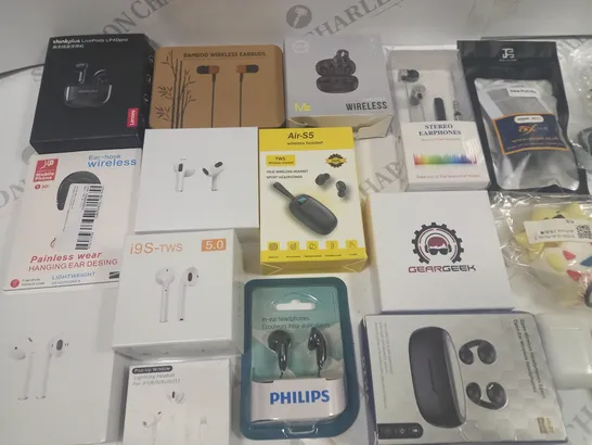 LOT OF ASSORTED EARPHONES AND ACCESSORIES