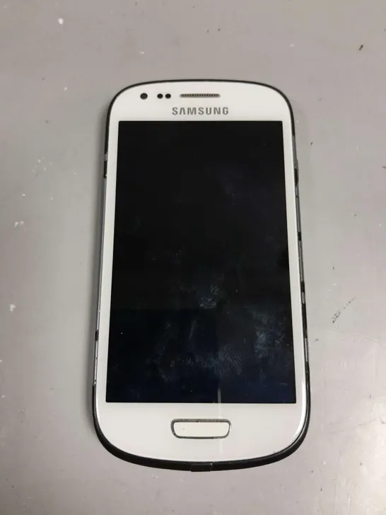 SAMSUNG GT-I8200N SMARTPHONE 