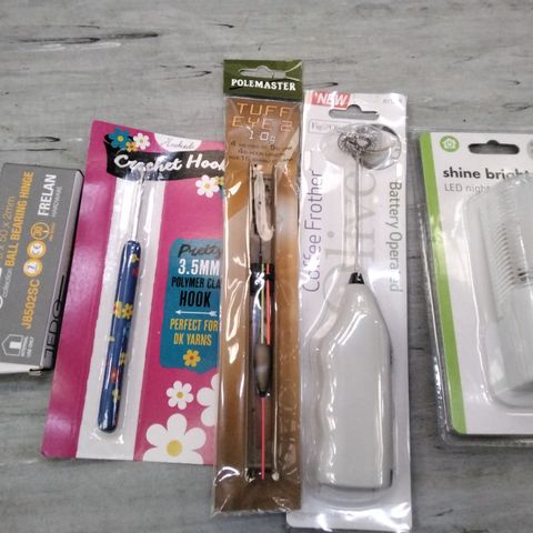 TOTE OF ASSORTED ITEMS INCLUDING BALL BEARING HINGE, CROCHET HOOK, POLEMASTER TUFF EYE 2, COFFEE FROTHER, LED NIGHT LIGHT