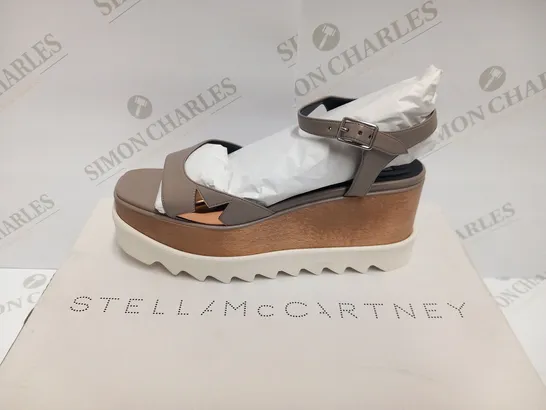 BOXED PAIR OF STELLA MCCARTNEY LIGHTGREY SANDAL SIZE 37.5