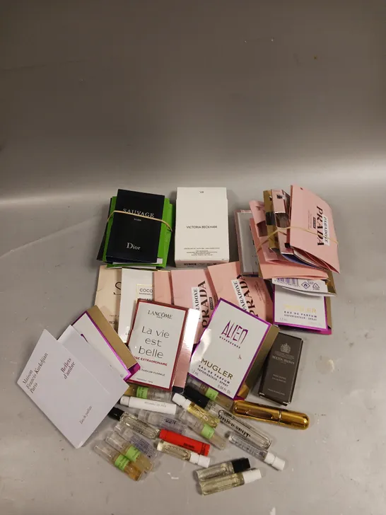 BOX OF ASSORTED PERFUME SAMPLES TO INCLUDE PRADA PARADOXE, DIOR SAUVAGE AND LANCOME LA VIE EST BELLE