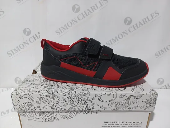 CLARKS AEON DASH O TRAINERS - 1 1/2 UK