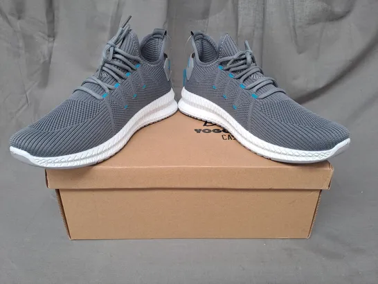 BOXED PAIR OF BXT YOGO FOAM CASUALS KNIT SHOES IN GREY SIZE 7