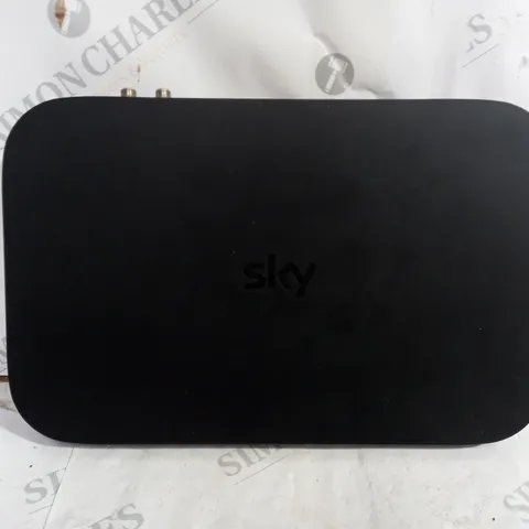 SKY Q BOX ES340D8