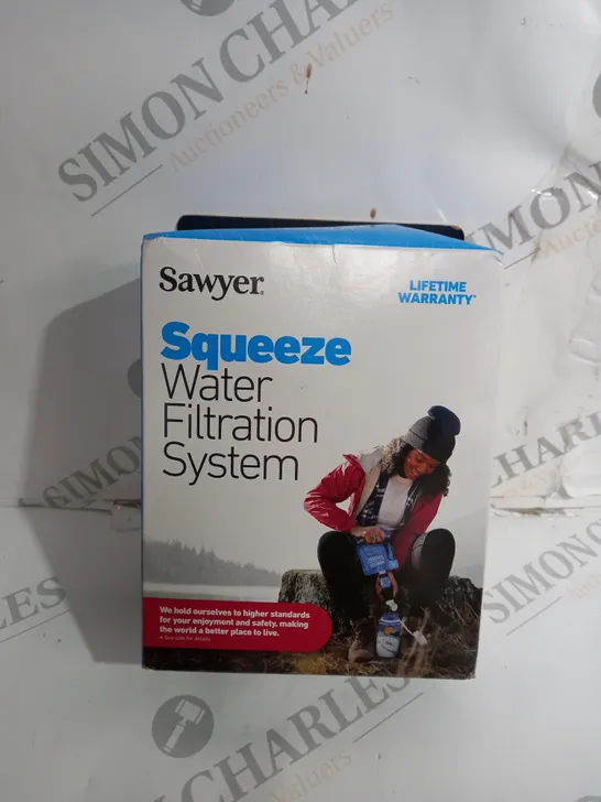 SAWYER SQUEEZE WATER FILTRATION SYSTEM 