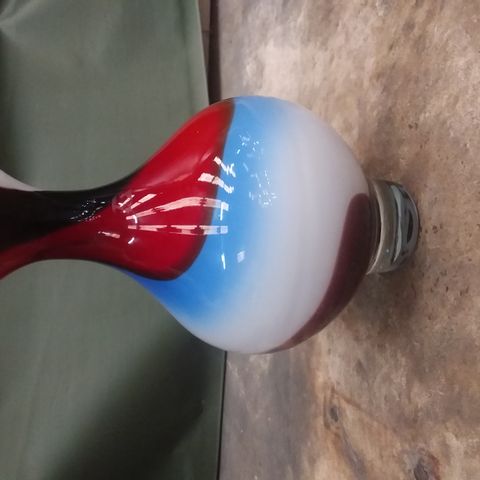 DESIGNER RED, WHITE AND BLUE MARBLE EFFECT SMALL VASE