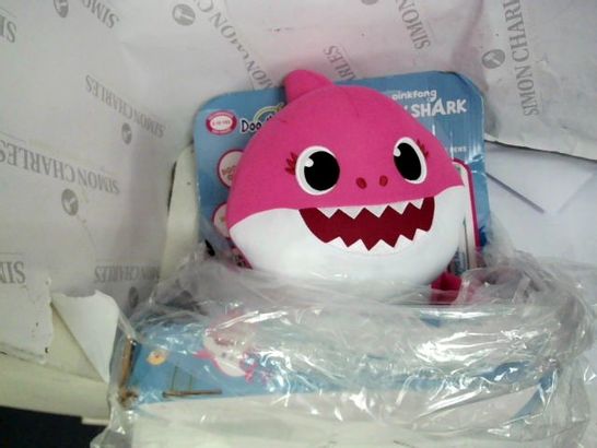 BABY SHARK DOODLE ME MOMMY SHARK WITH WASHABLE PENS RRP £20