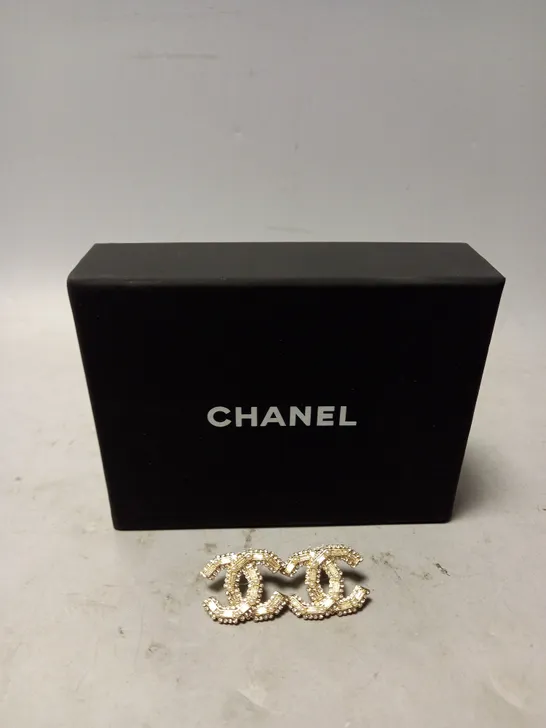 CHANEL CRYSTAL AND GOLD METAL CC EARRINGS