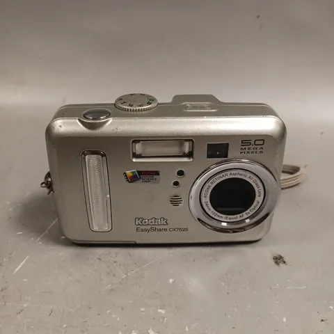 KODAK EASY-SHARE CX7525 DIGITAL CAMERA 