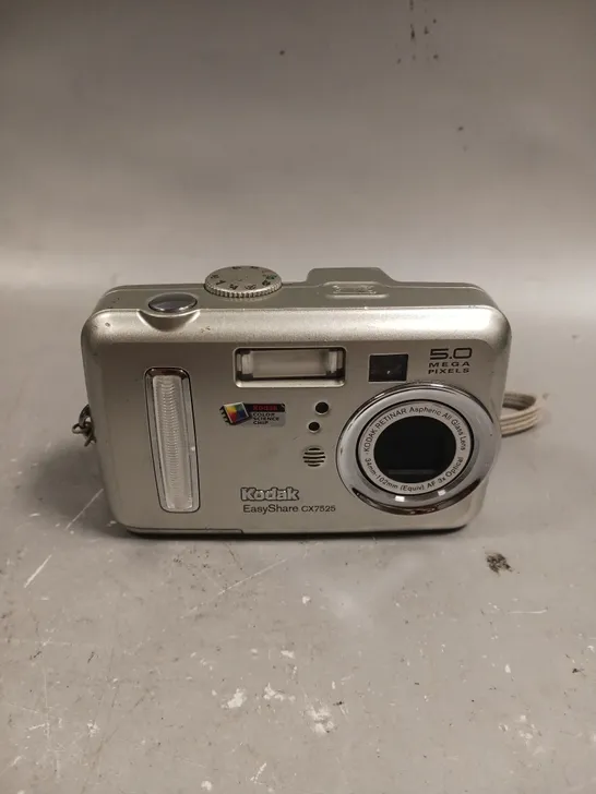 KODAK EASY-SHARE CX7525 DIGITAL CAMERA 