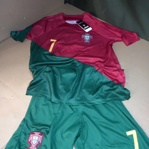 PORTUGAL `RONALDO` 7 FOOTBALL KIT - SIZE M