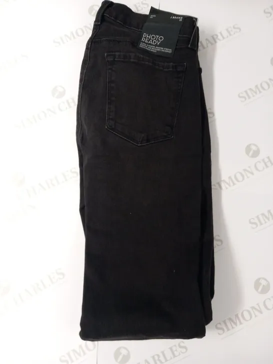 J BRAND PHOTO READY ULTRA SLIMMING MID RISE RAIL JEANS SIZE 28